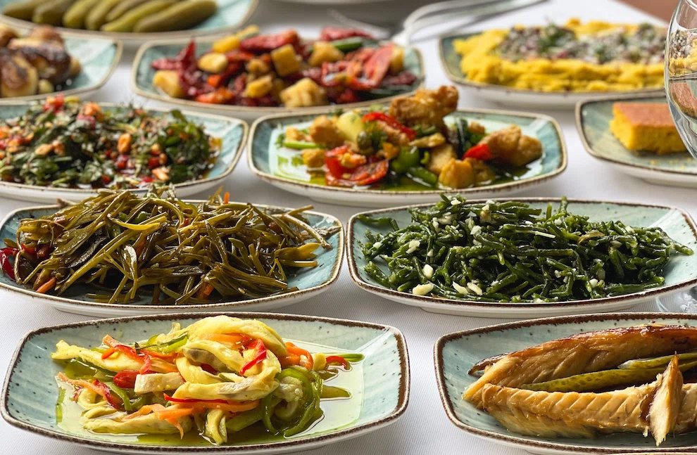 Differences Between Akdeniz and Girit Cuisine